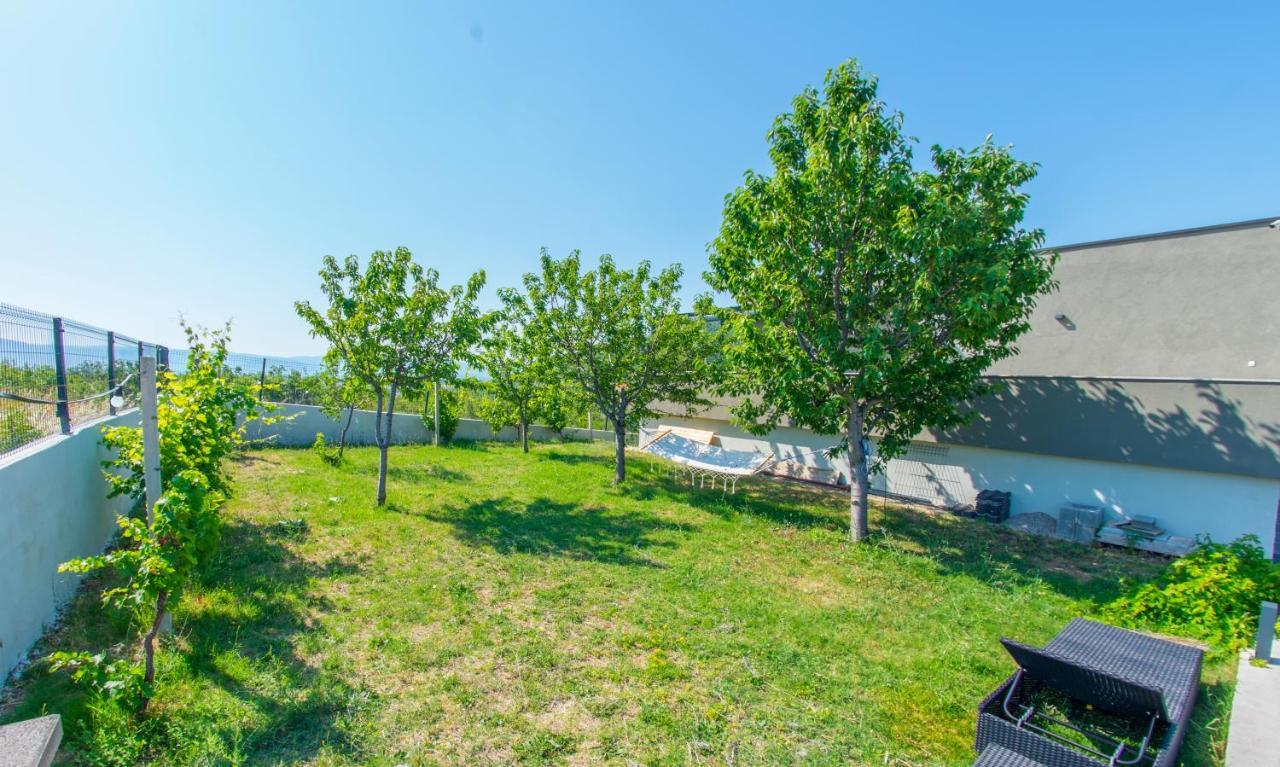Villa Carpe Diem - With Private Pool Mostar Bagian luar foto