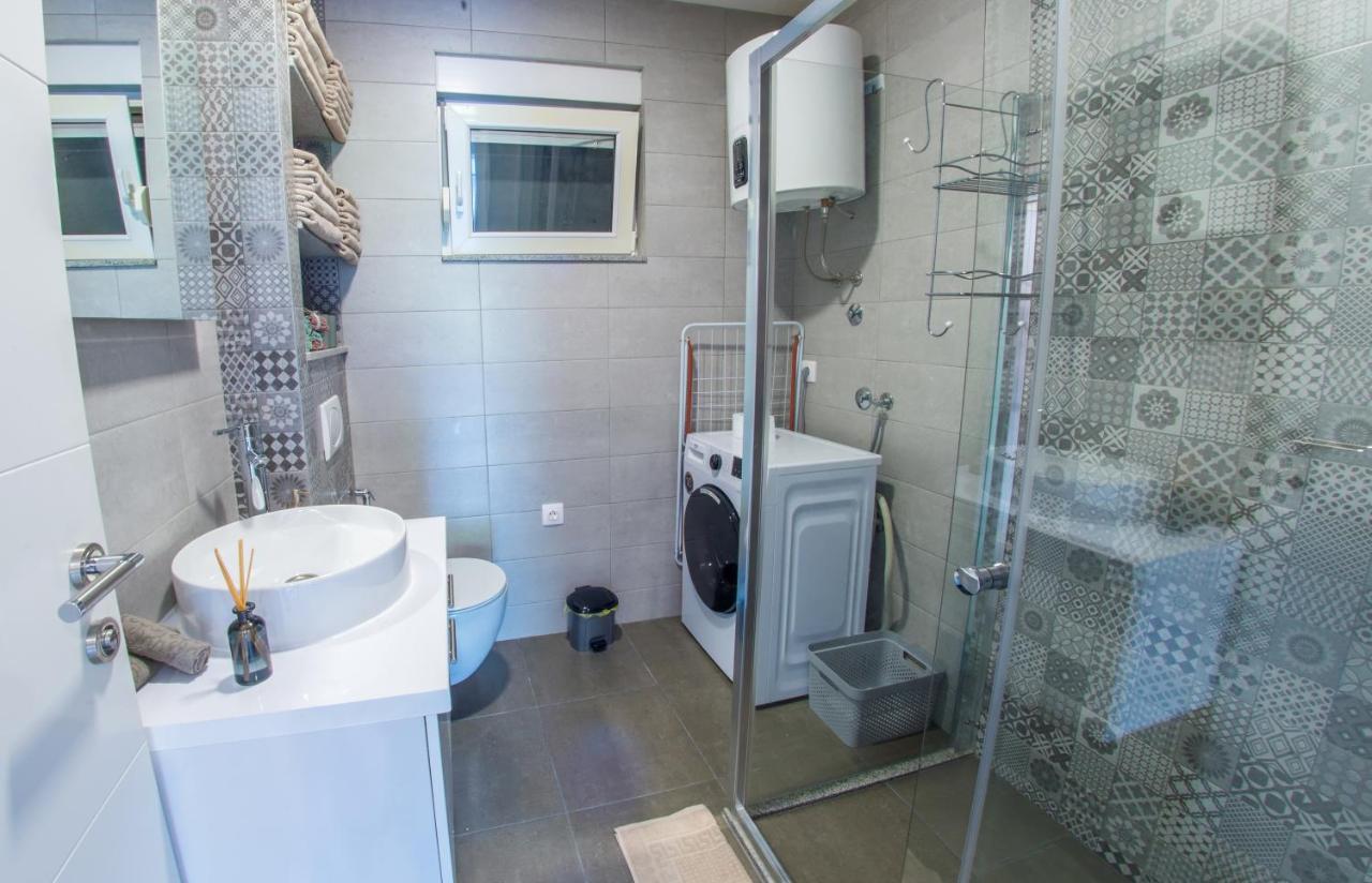 Villa Carpe Diem - With Private Pool Mostar Bagian luar foto