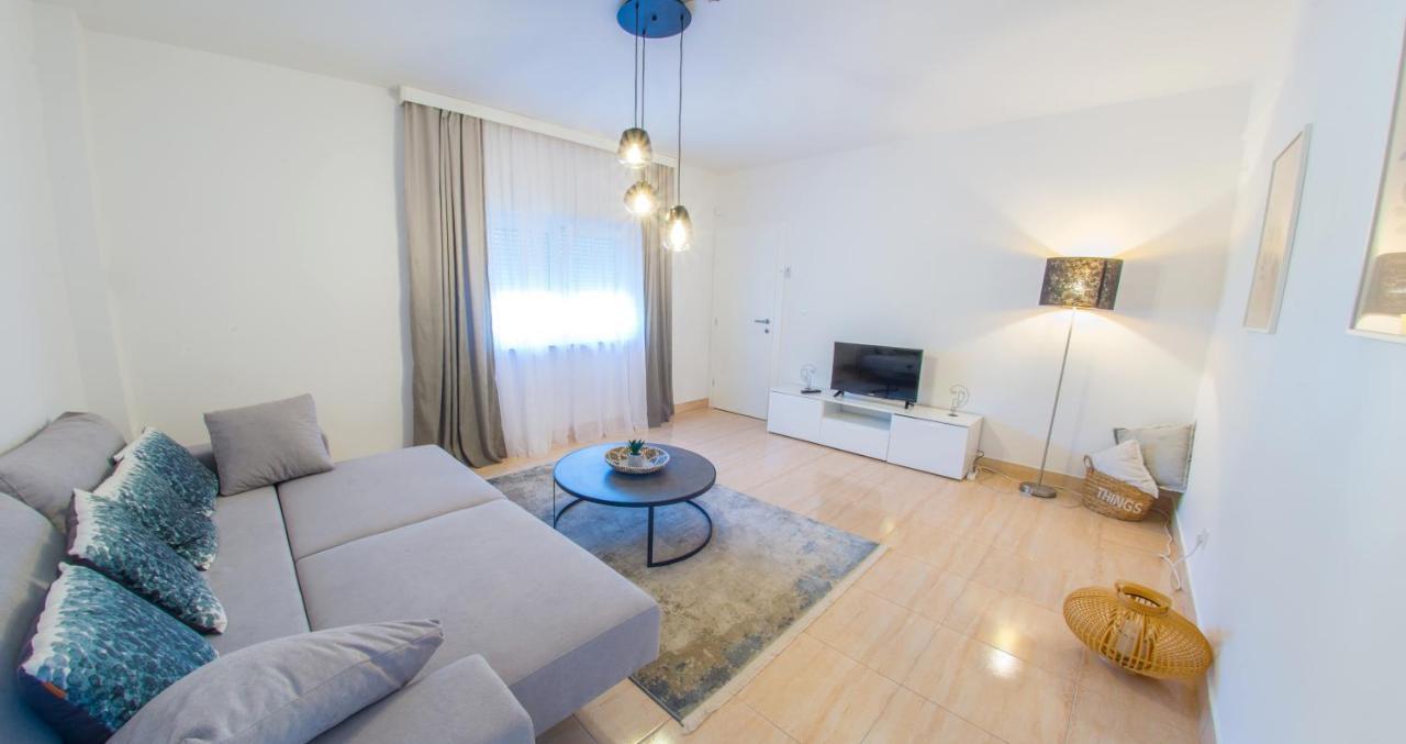 Villa Carpe Diem - With Private Pool Mostar Bagian luar foto
