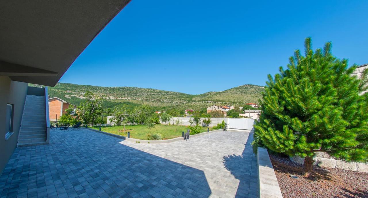 Villa Carpe Diem - With Private Pool Mostar Bagian luar foto
