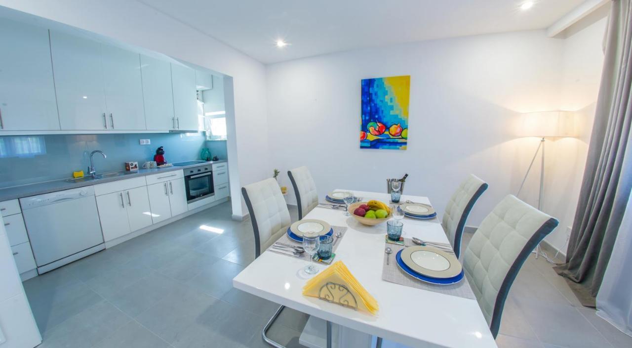 Villa Carpe Diem - With Private Pool Mostar Bagian luar foto