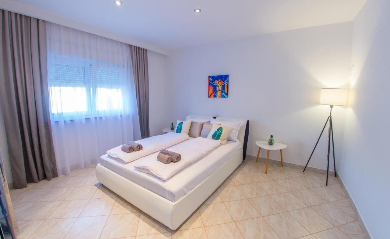 Villa Carpe Diem - With Private Pool Mostar Bagian luar foto